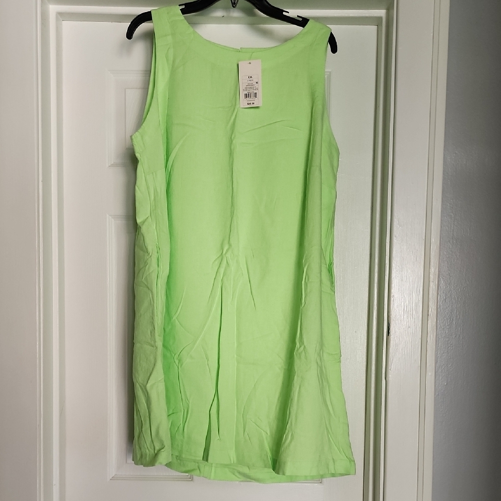 Lime Green Sleeveless Shift Dress With Pockets